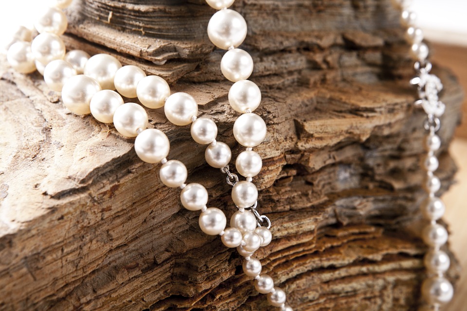 Est Labore Dolore - jewelery